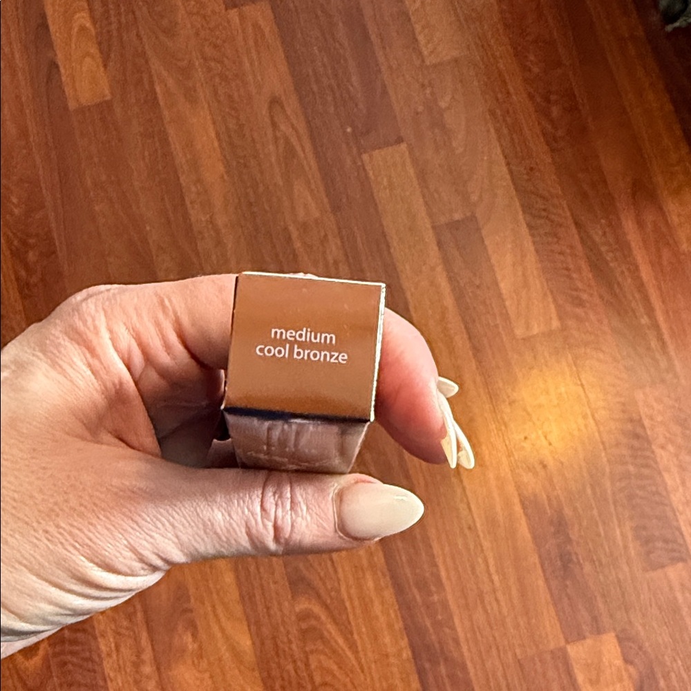 Nib Tarte Sculpt Tape in Rich Brown and Tan - Picture 2 of 2